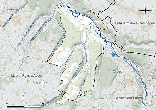 Carte en couleur présentant le réseau hydrographique de la commune