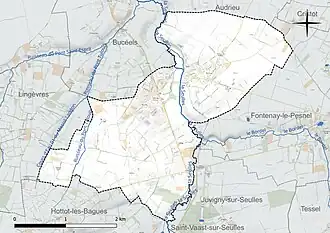 Carte en couleur présentant le réseau hydrographique de la commune