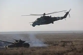 T-64 et MI-24.