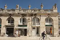 Immeubles, aux 16, 18 et 20 de la rue.