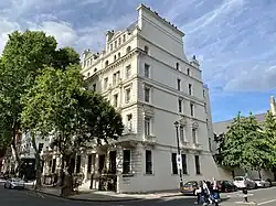 Ambassade à Londres.