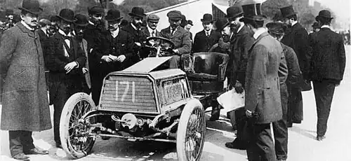 Paris-Madrid 1903 - Darracq 40hp de Henri Béconnais.
