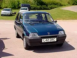 Une petite automobile.