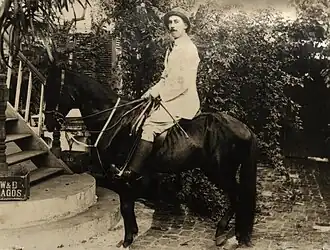 Possible Bhirum à Lagos, dans le Nigeria, vers 1910.