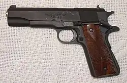 Pistolet semi-automatique (Tir aux Armes Réglementaires)