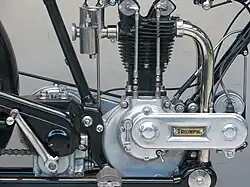 Monocylindre Ricardo 500&nbsp;cm3, premier moteur OHV de Triumph (1922).