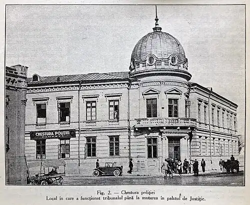 L'ancien tribunal de Ploiești imaginé et construit par Toma N. Socolescu, en 1879.