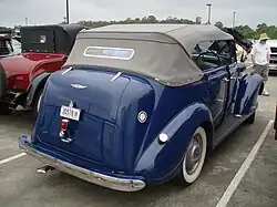 Tourer 4 portes de 1937.