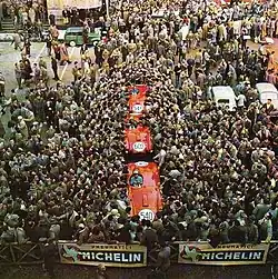 Description de l'image 1954-05-01_Mille_Miglia_Lancia_D24_Castellotti_Ascari_Valenzano.jpg.