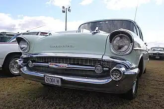 Calandre du modèle 1957.