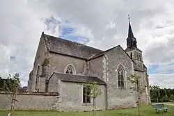Flanc nord de l'église Saint-Pantaléon.
