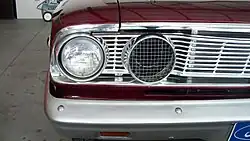 Détail de la configuration de l'admission d'air et du pare-chocs en fibre de verre peint