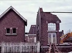 Démolition de la gare et des toilettes en 1979.