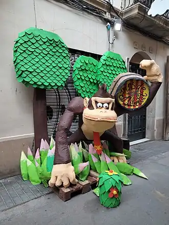 Sculpture de Donkey Kong à la Fiesta Mayor de Gracia&nbsp;(es) 2024, en Espagne.