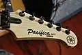 Tête d'une Yamaha Pacifica 1421 (avec un Floyd Rose).