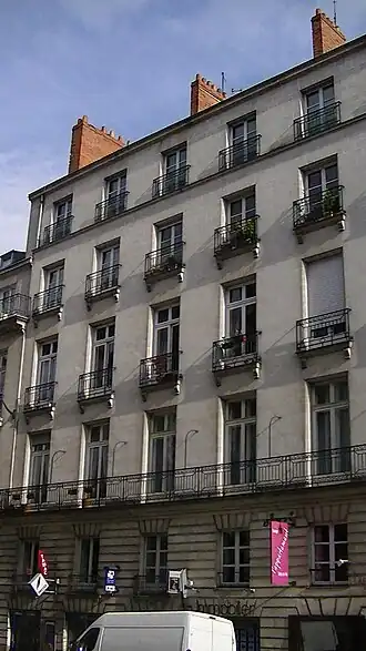 Immeuble sur cours Cambronne