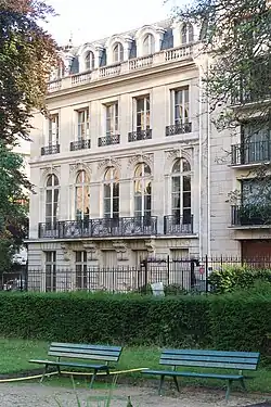 No&nbsp;1, angle 24 bd Suchet.