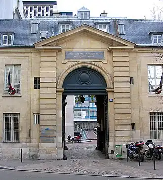 N°28 : entrée de l'hôpital des Quinze-Vingts.