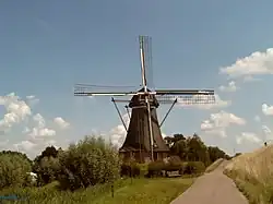 Waardenburg, le moulin