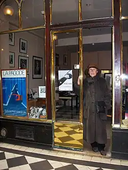 Description de cette image, également commentée ci-après