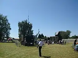 Deux autres camions dont le ME (Module d'Engagement) et le MRI (Module Radar Identification).