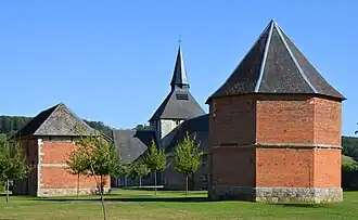 Colombier du manoir de Colmont.