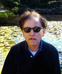 Description de l'image 2012-09-27 Portrait Terry Zwigoff with Lilypads (melanieTZ3) UNC 715x861.jpg.