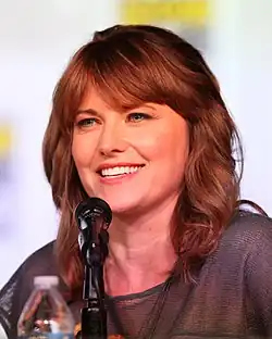 Lucy Lawless interprète Ruby Knowby.