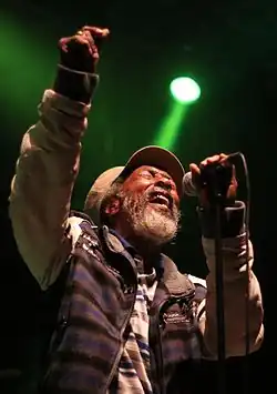 Description de l'image 2013-08-24 Chiemsee Reggae Summer - I-Jahman Levi 6285-cropped.JPG.