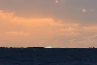 Rayon vert observé à Union (île des Antilles) le 28 novembre 2013.