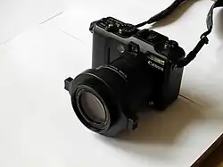 Canon PowerShot G7 équipé d'une bonnette macro Raynox DCR-250.