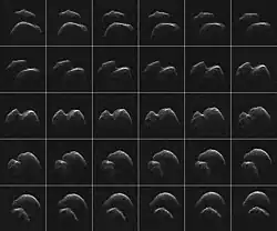 Mosaïque d'images radar prises par la Goldstone de la NASA.