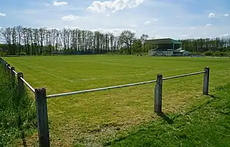 Le stade de football principal.