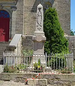 Le monument aux morts.