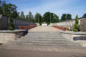 L’Allée du souvenir.