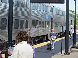 Train Metra en gare de Crystal Lake.