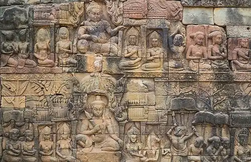 Palais khmère sur pilotis. Terrasse du Roi lépreux.