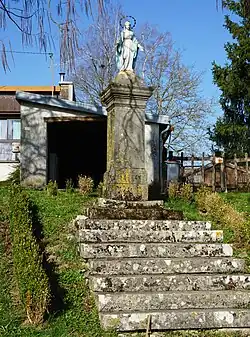 Statue de la Vierge.