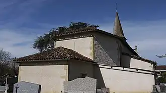 La sacristie et le chevet de l'église.