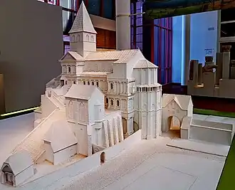 La Porta Nigra dans sa configuration médiévale, intégrée à la collégiale Saint Siméon. Musée rhénan de Trèves.