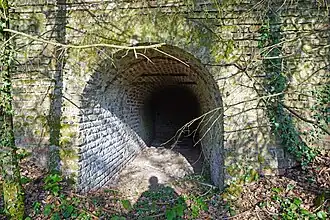 La galerie d'accès sous-terril.