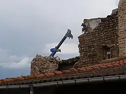 Destruction du rempart.