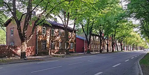 Veerenni tn 23, 25 et 27.