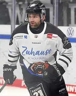 Description de l'image 2025-02-28 Grizzlys Wolfsburg gegen Kölner Haie (Deutsche Eishockey-Liga 2024-25) by Sandro Halank–040.jpg.