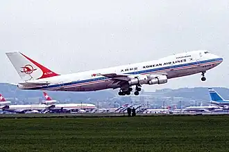 HL7442, le Boeing 747 de Korean Air Lines impliqué dans l'accident, photographié à l'aéroport international de Zurich en mai 1980.