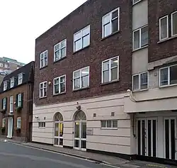 Ambassade à Londres.