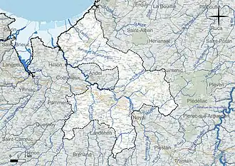 Carte en couleur présentant le réseau hydrographique de la commune