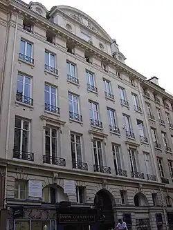 Corps central de l'immeuble (actuel no&nbsp;231).