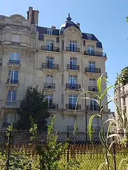 Le no 23, vu du jardin du Ranelagh.