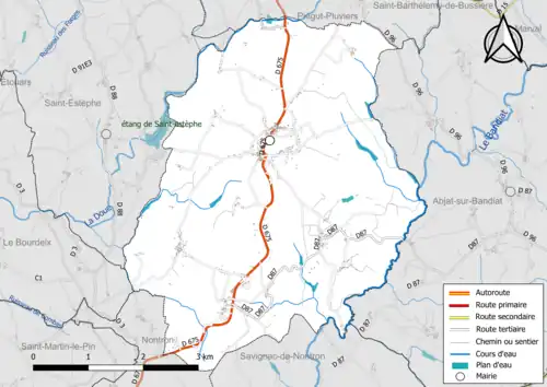 Carte en couleur présentant le réseau hydrographique de la commune